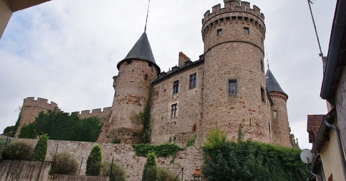 The 15 Most Famous Castles In Europe Every Traveler Should See